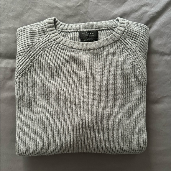 Zara Sweater - Picture 1 of 3